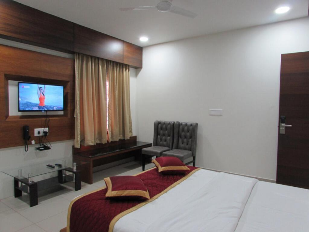 Udupi Regency Otel Hassan Dış mekan fotoğraf